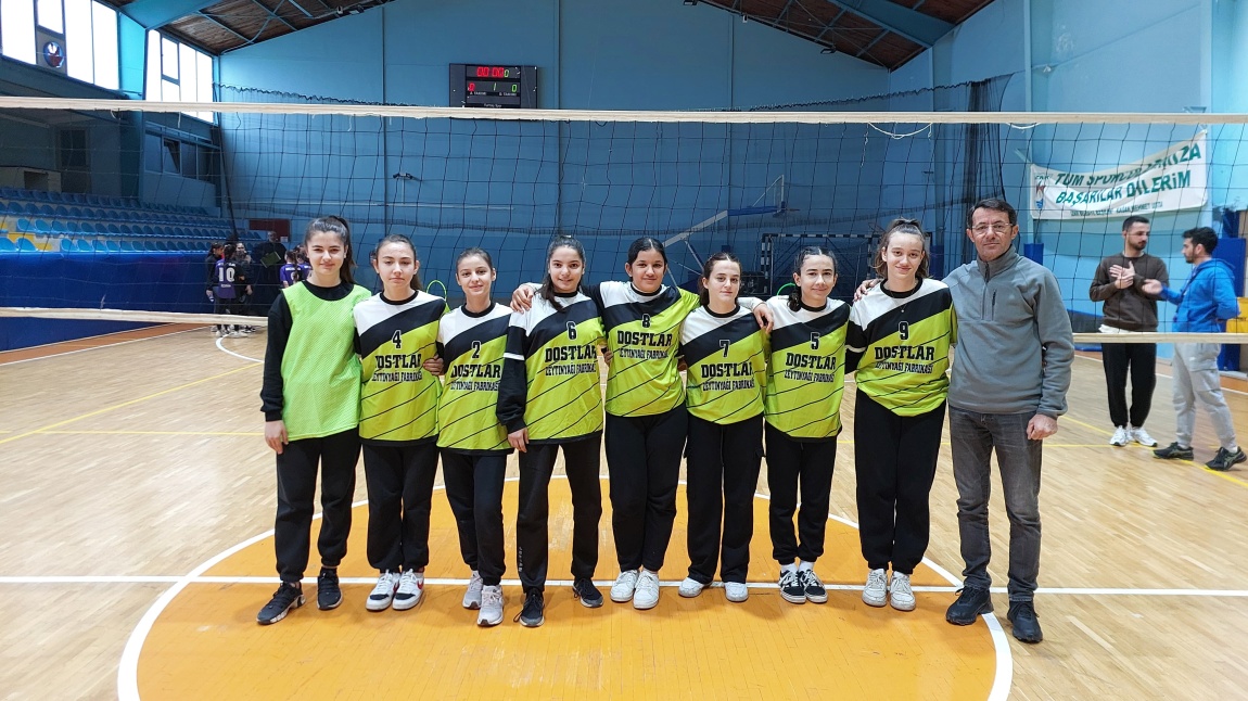 Kız Voleybol Takımımız Grup Maçlarını Tamamladılar